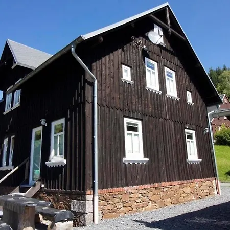 Apartment Schoene In Mit Garten, Grill Und Terrasse